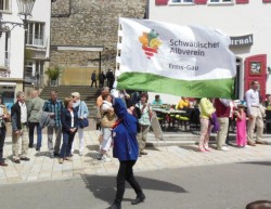SAV-Fest 2015-Sigmaringen-Umzug Fahnenschwinger1